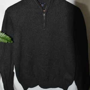 GAP Men's dark grey quarterzip Sweater with corduroy elbow sleeves